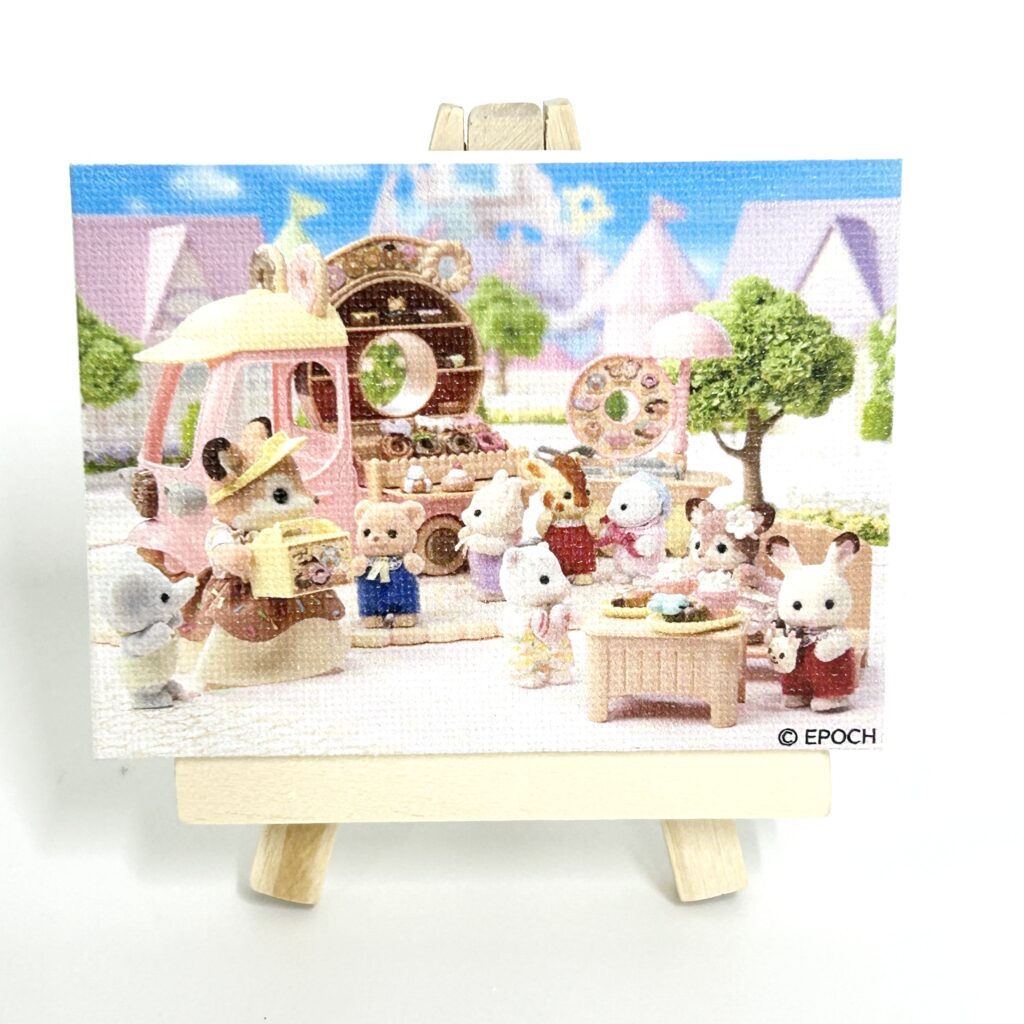 تصميم معرض الذكرى الأربعين على كانفاس صغير 7 من Sylvanian Families Calico Critters