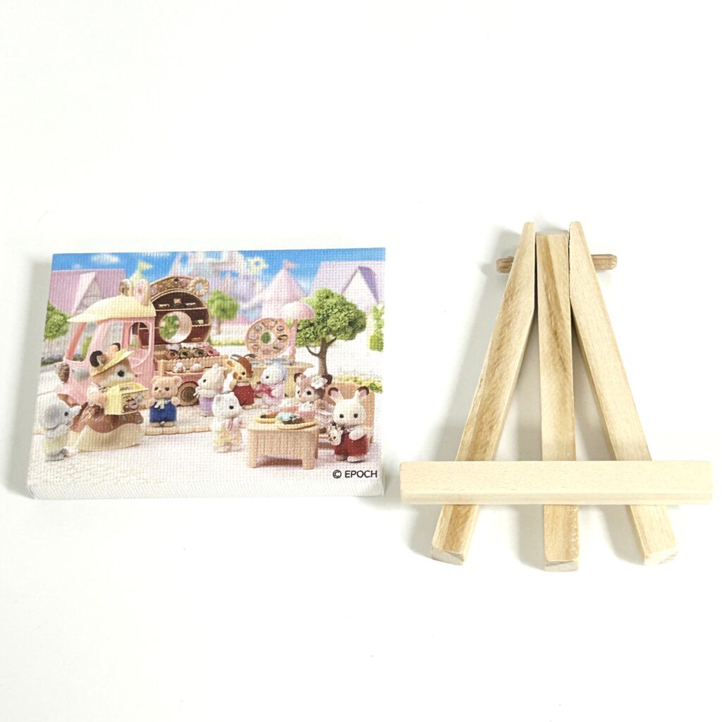 تصميم معرض الذكرى الأربعين على كانفاس صغير 7 من Sylvanian Families Calico Critters