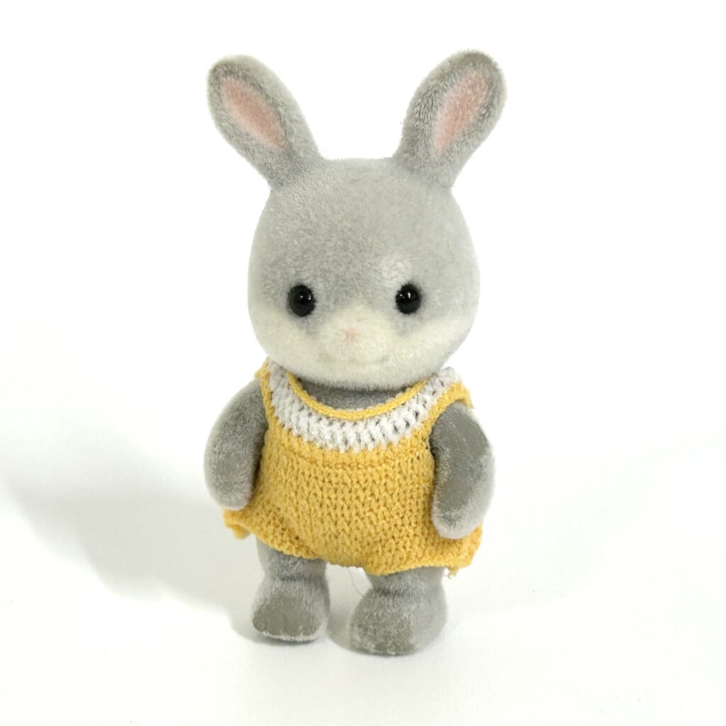 used رضيع أرنب كوتونتيل Sylvanian Families Calico Critters