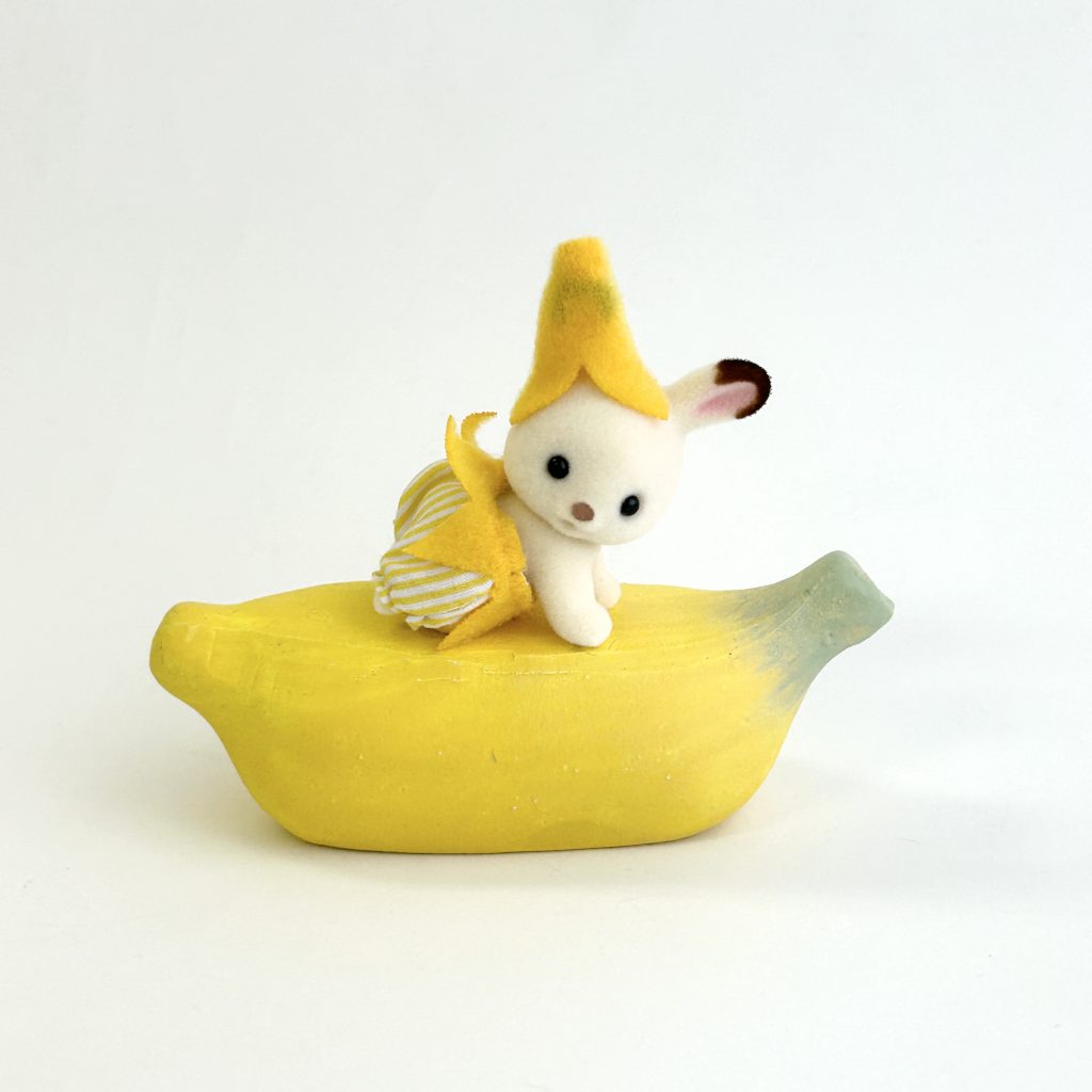 Miniature Resin Bench Banana Natural Kitchen