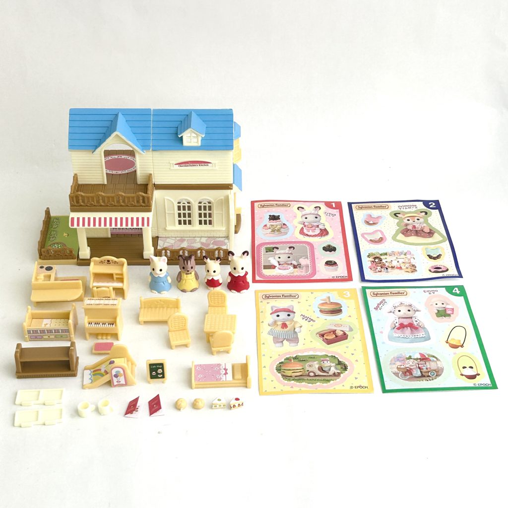 Kabaya Mini Series The Courtyard Restaurant 2025 4pcs set Sylvanian Families Calico Critters
