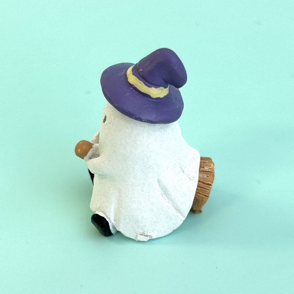 Resin Ornament Apprentice Witch Ghost Halloween Natural Kitchen
