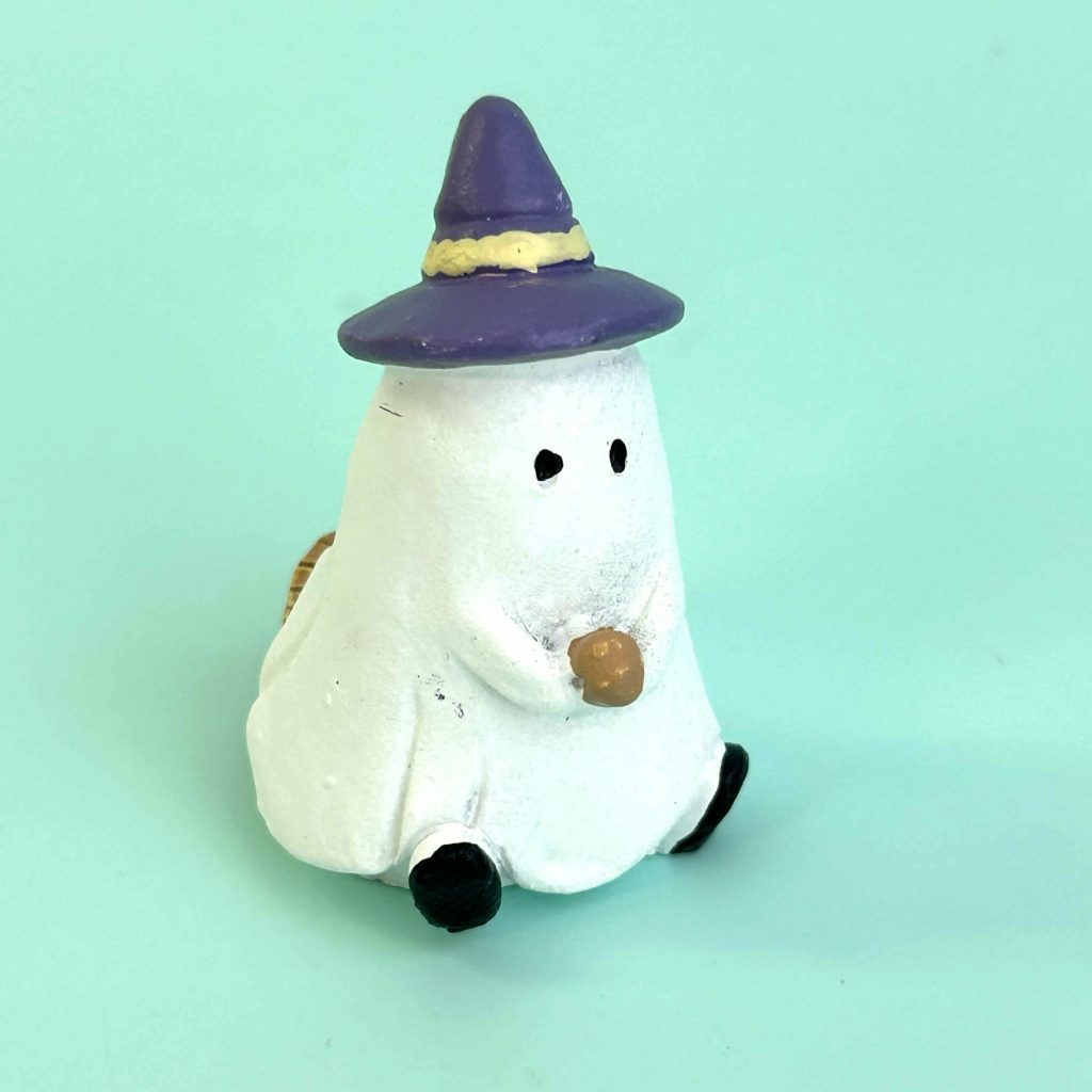 Resin Ornament Apprentice Witch Ghost Halloween Natural Kitchen