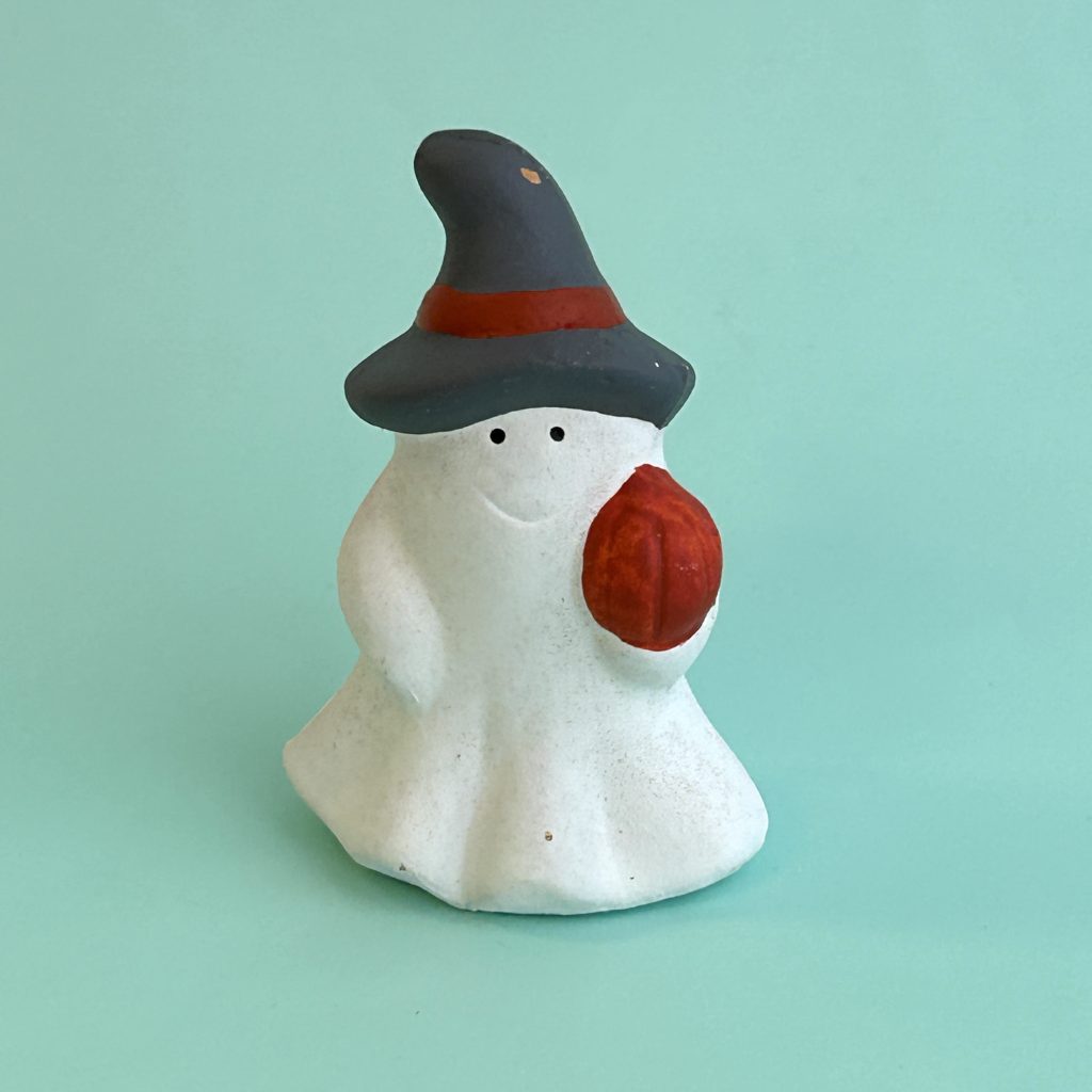 Resin Ornament Smiling Witch Ghost Red Halloween Natural Kitchen