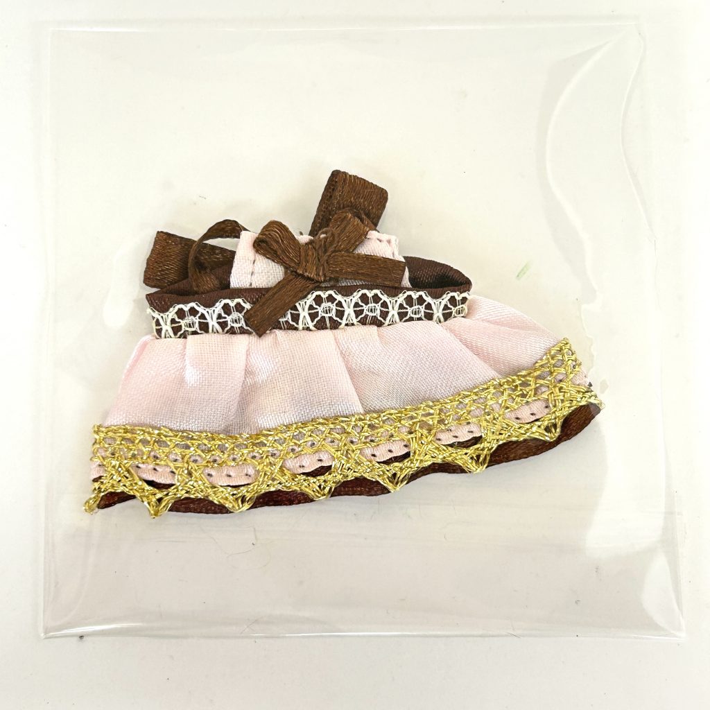 Robe à ruban rose pour fille Sylvanian Families Calico Critters