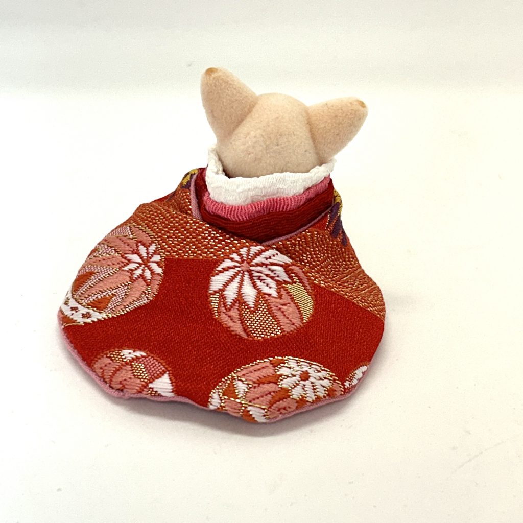 KIMONO TEMARI FAIT MAIN POUR BÉBÉ Ne s'applique pas