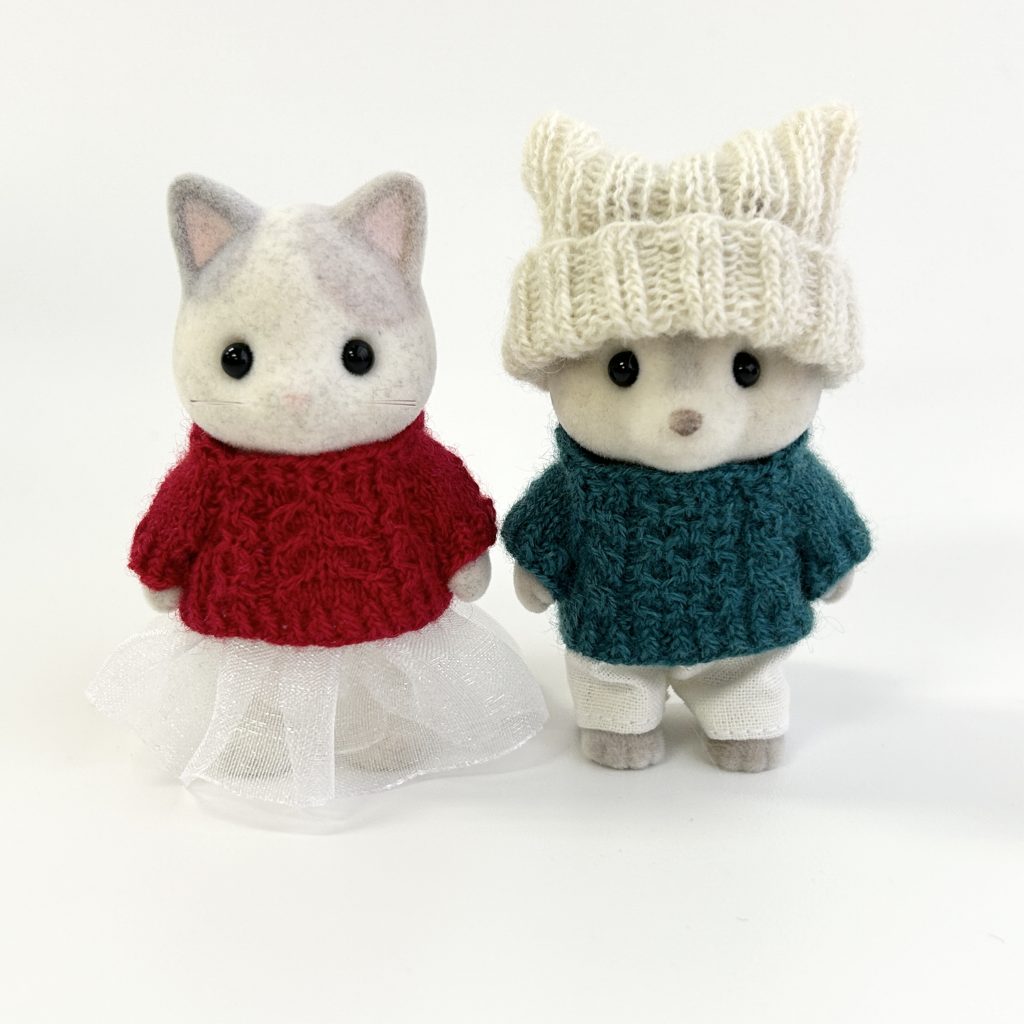 Handmade Aran Knit Set Red Green Handmade