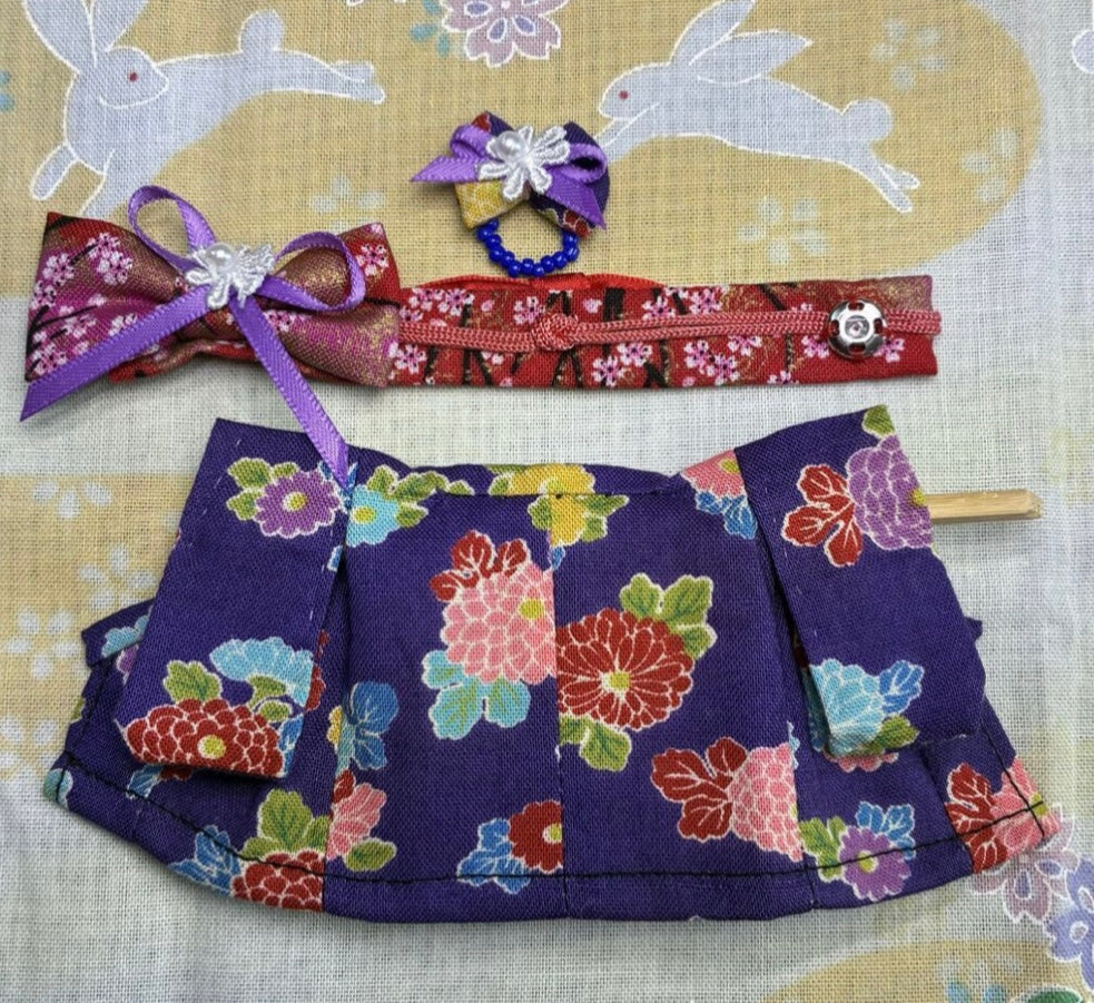 Kimono floral violet fait main pour mère fait main