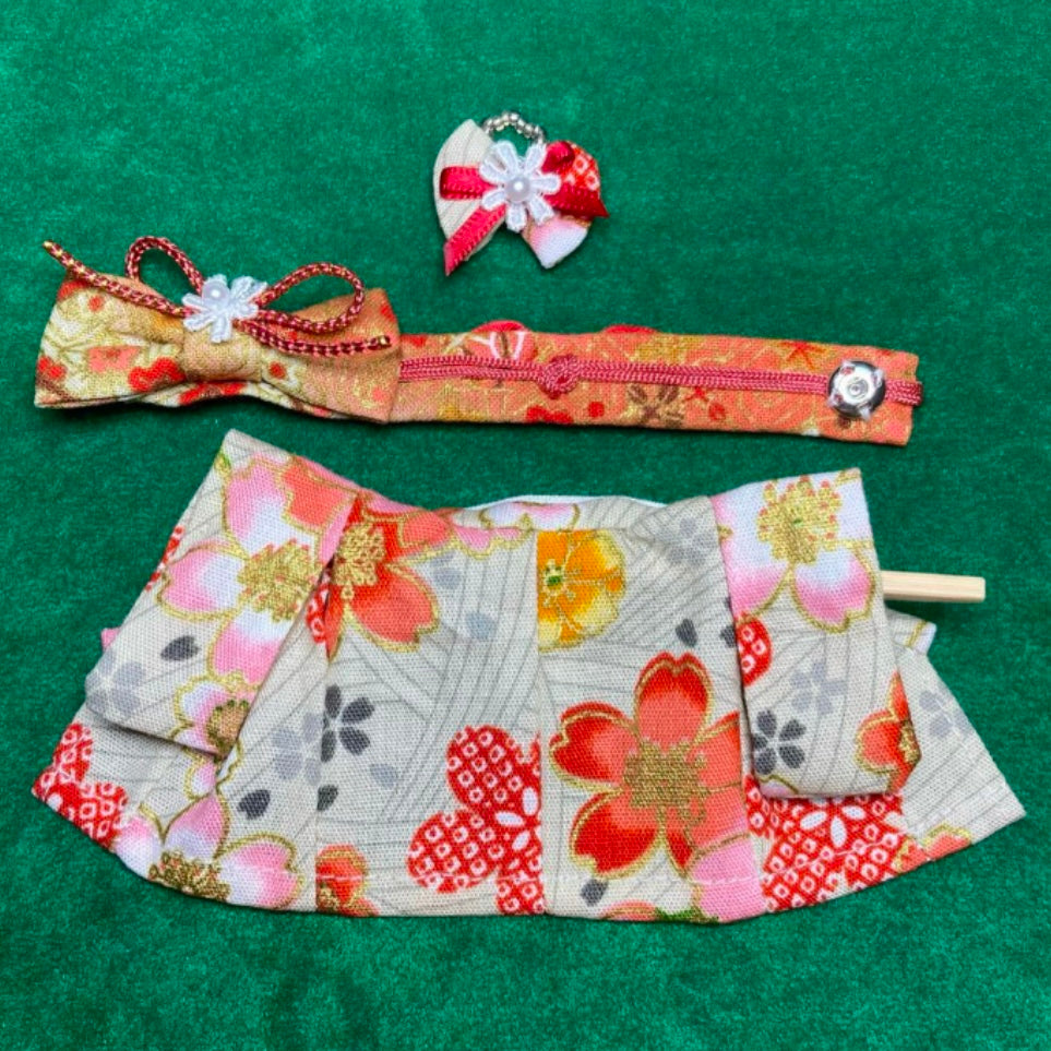 KIMONO SAKURA FAIT MAIN BLANC CASSE POUR MÈRE Ne s'applique pas