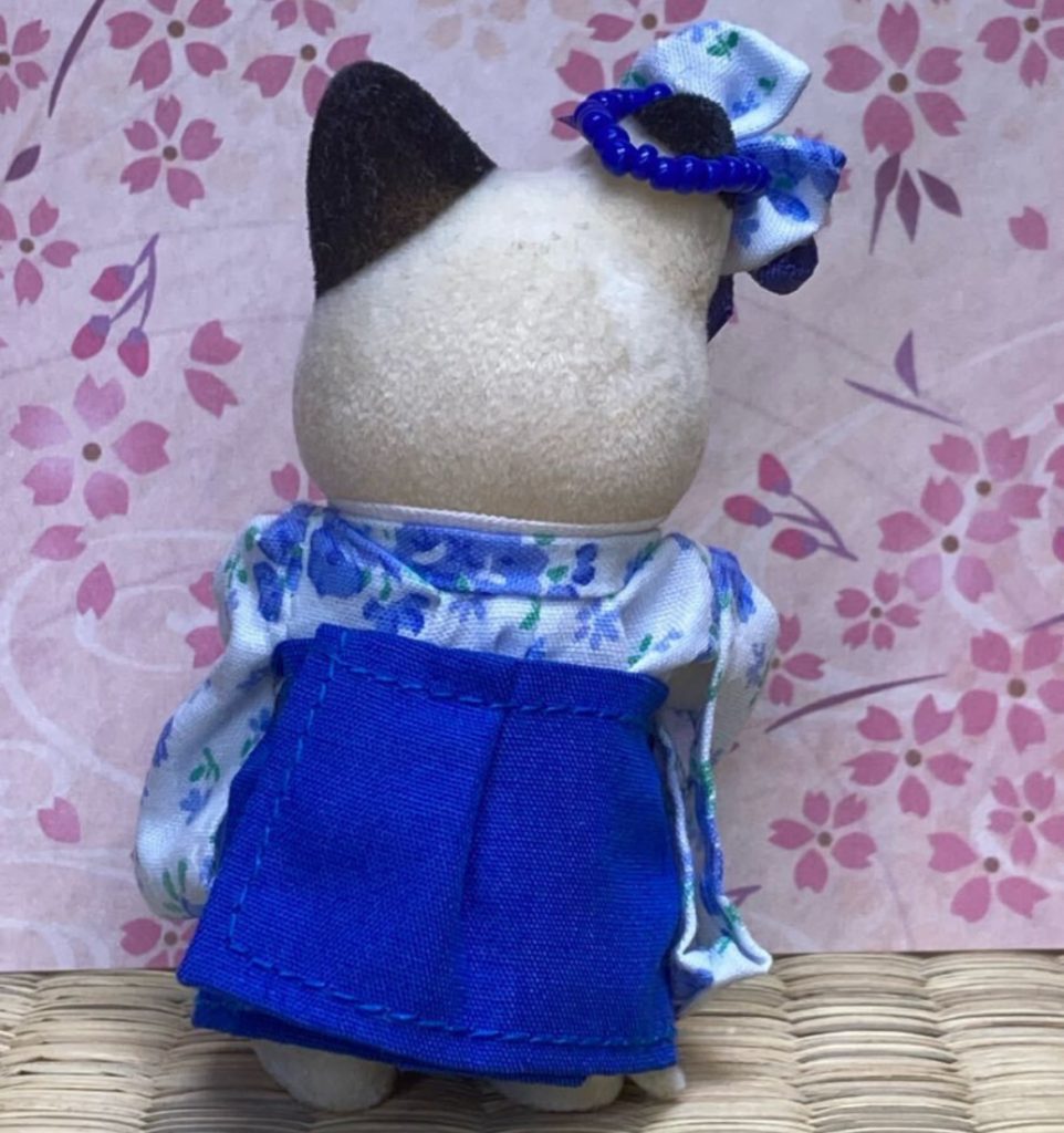 HAKAMA BLEU FAIT MAIN POUR FILLE Ne s'applique pas