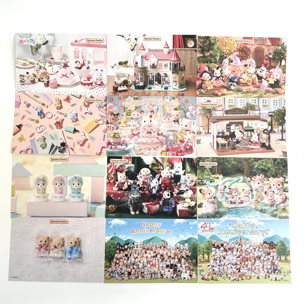 Set de 12 cartes postales D Familles Sylvanian Calico Critters