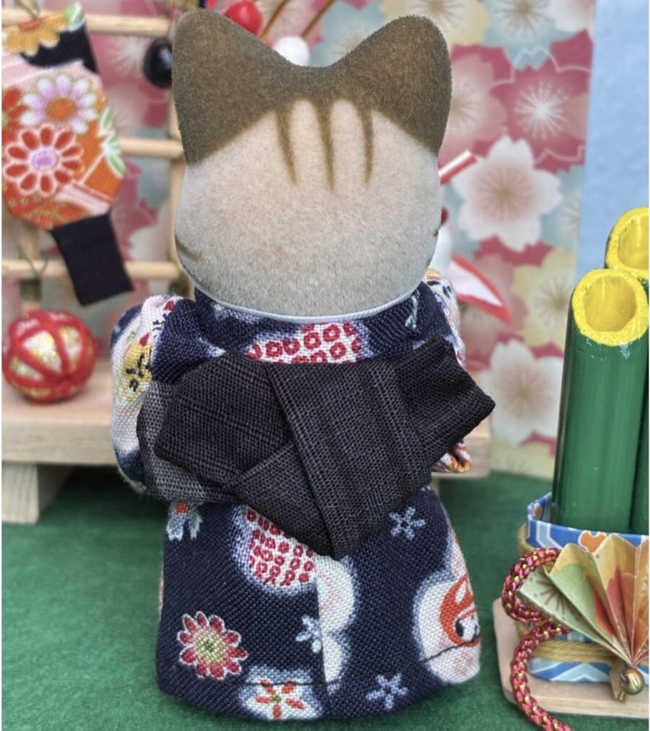 Kimono fait main pour père Bleu marine à fleurs fait main