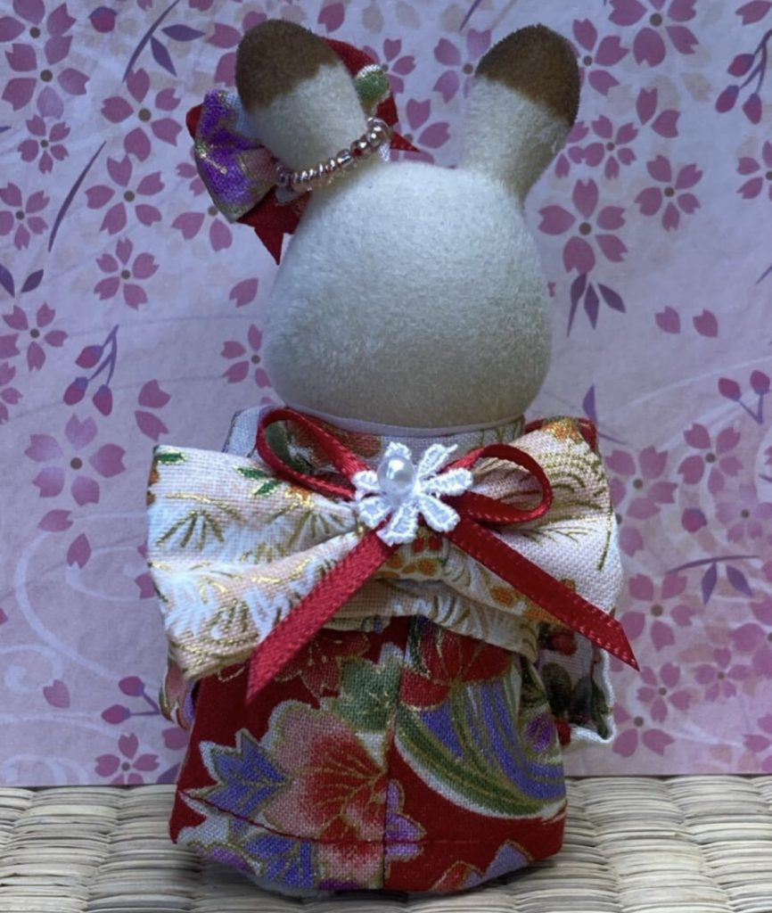 KIMONO ROUGE FLORAL FAIT MAIN POUR MÈRE Ne s'applique pas