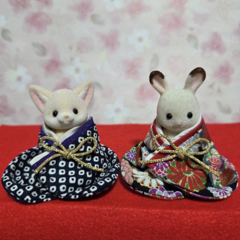 ENSEMBLE KIMONO NOIR FAIT MAIN POUR BÉBÉ Ne s'applique pas