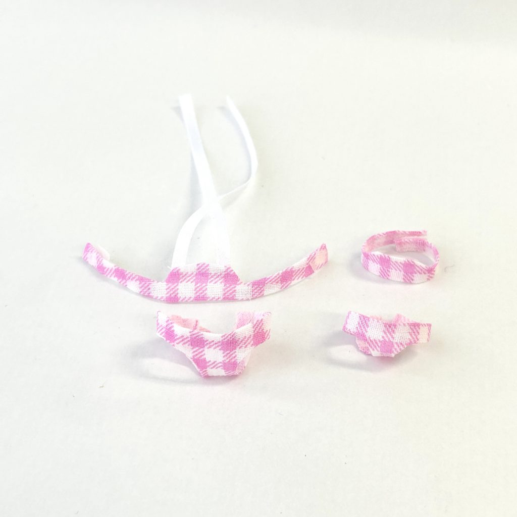 ENSEMBLE MAILLOT DE BAIN ROSE FAIT MAIN Ne s'applique pas