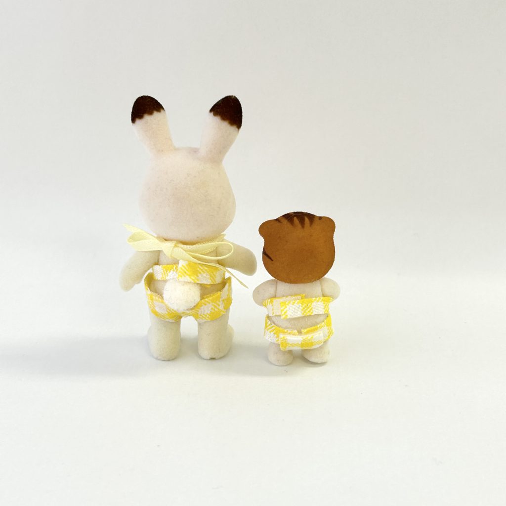 ENSEMBLE DE MAILLOT DE BAIN JAUNE FAIT MAIN Ne s'applique pas