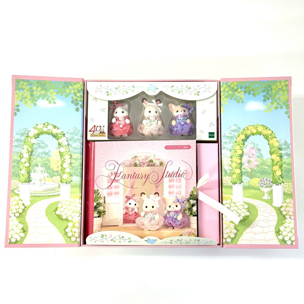 صندوق الذكرى الأربعين 2025 Sylvanian Families Calico Critters