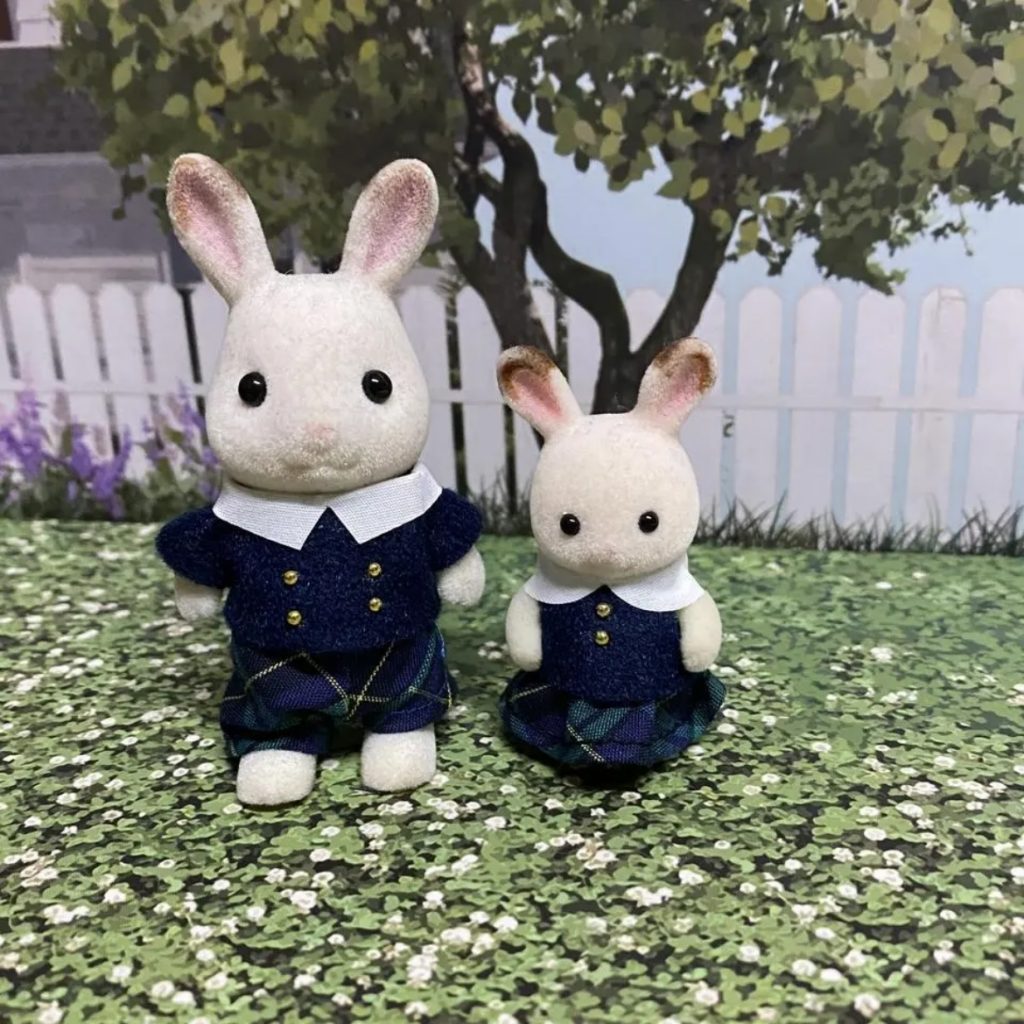 HANDMADE SCHOOL UNIFORM FOR BABY AND GIRL B Does not apply