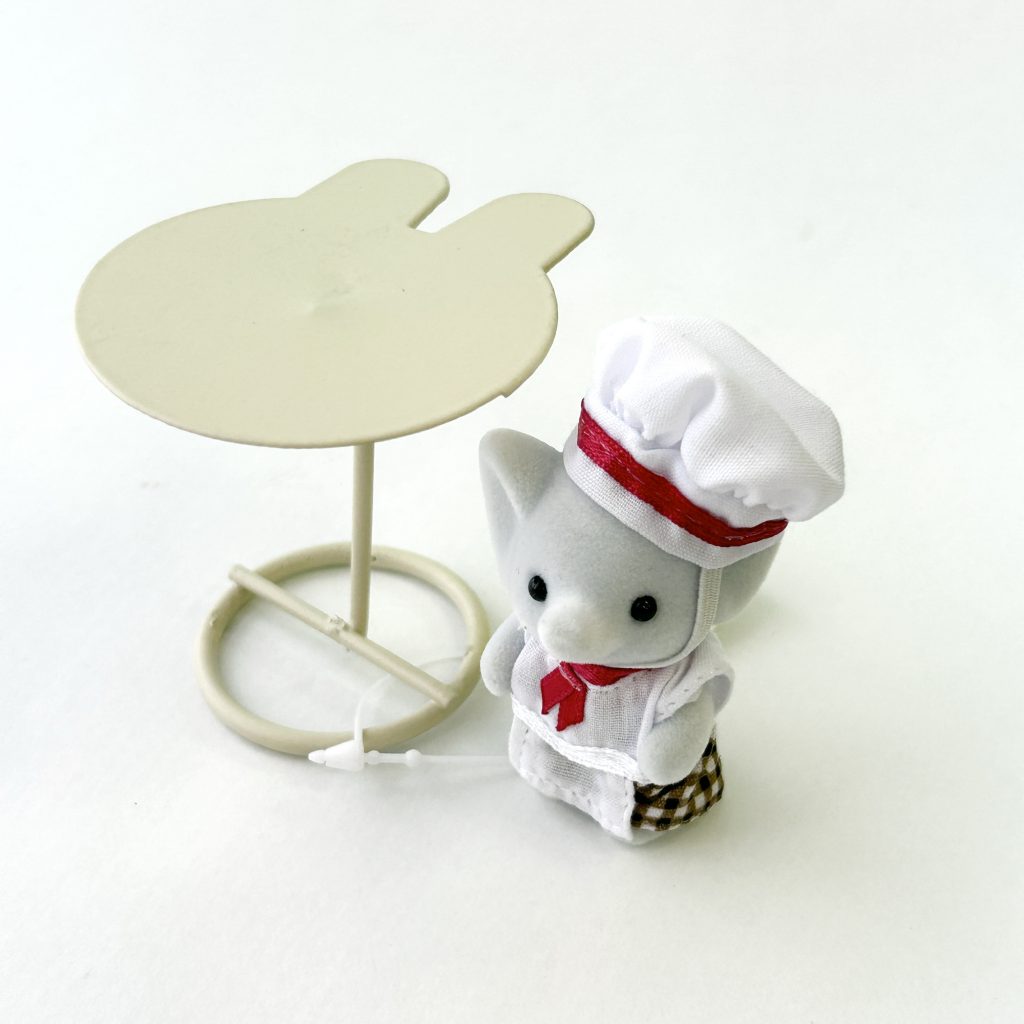 Iron Miniature Table Rabbit Shape White Natural Kitchen