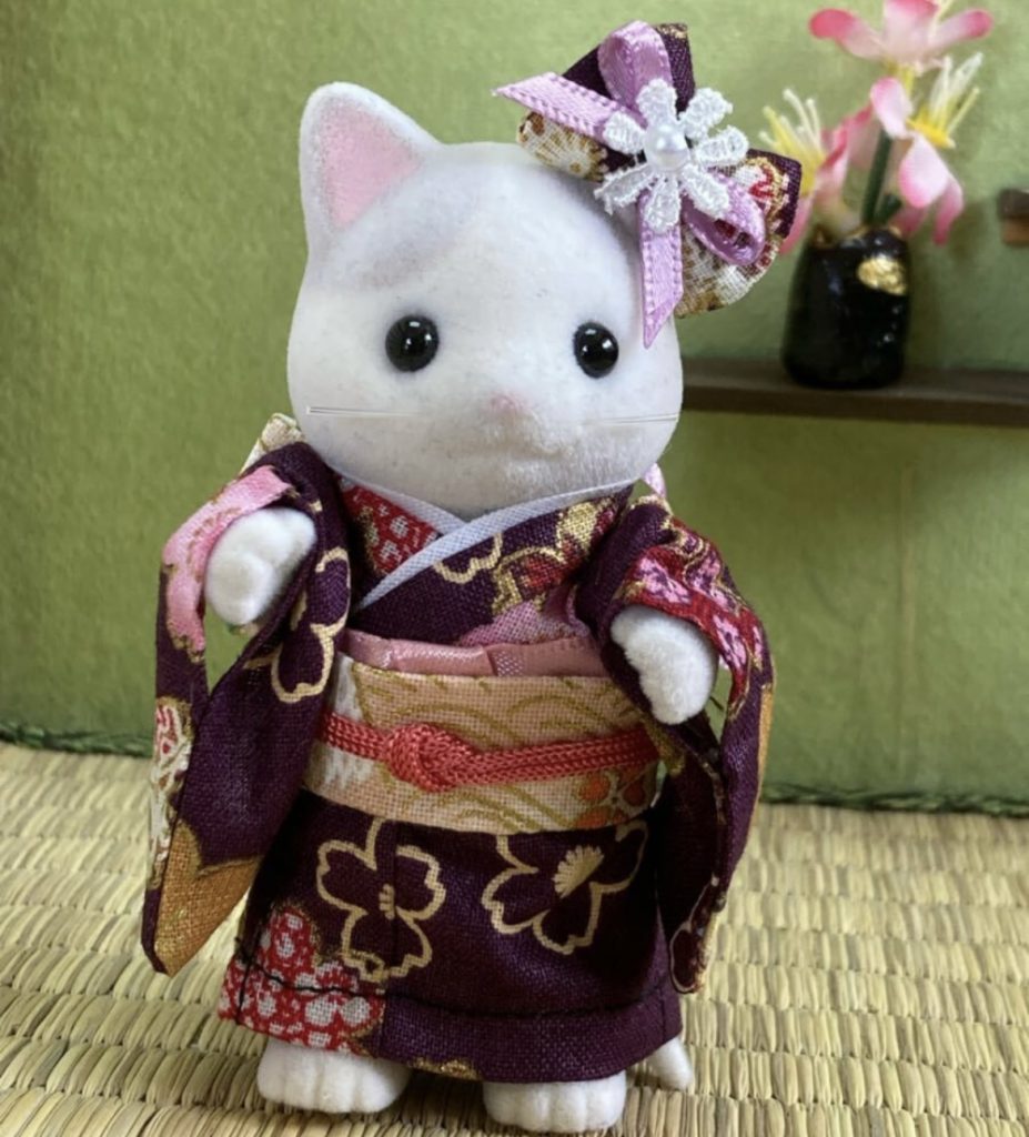 Kimono Sakura violet foncé pour mère fait main