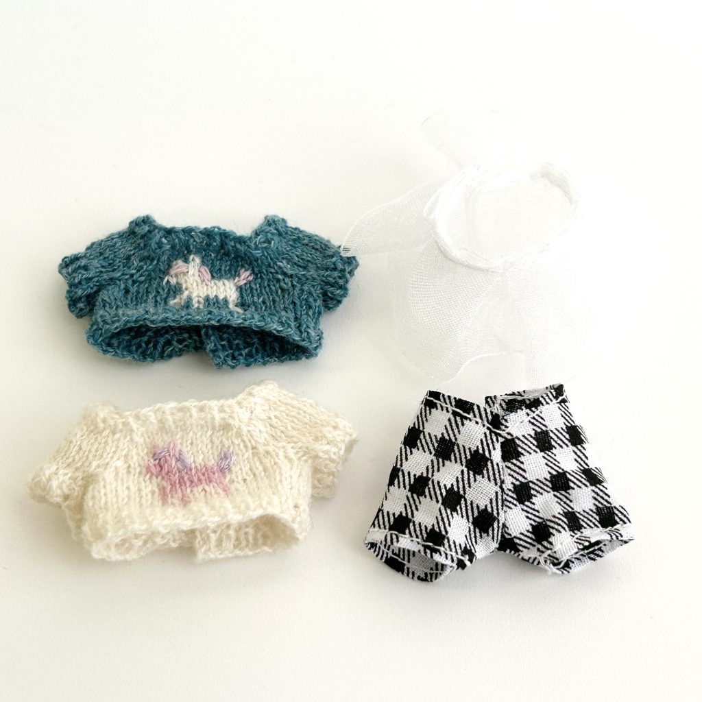 Horse Motif Sweater Green Handmade