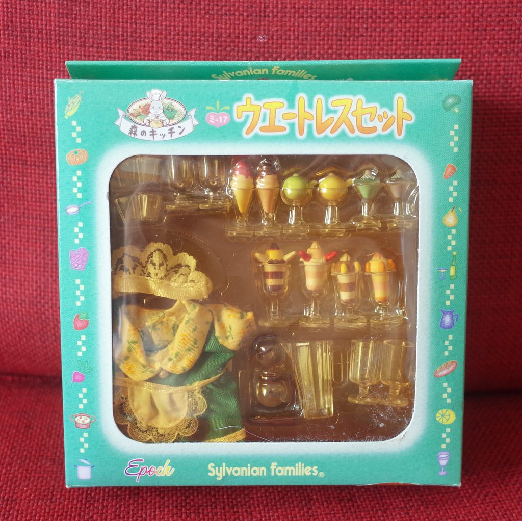 Waitress Set MI-17 2000 Sylvanian Families Calico Critters
