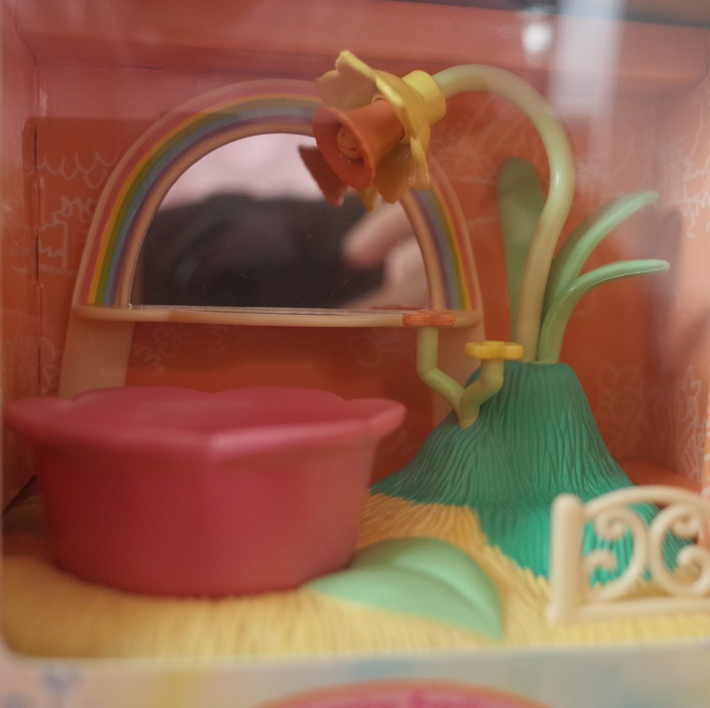 Vintage Misty Forest Flower Shower F-06 1996 Sylvanian Families Calico Critters