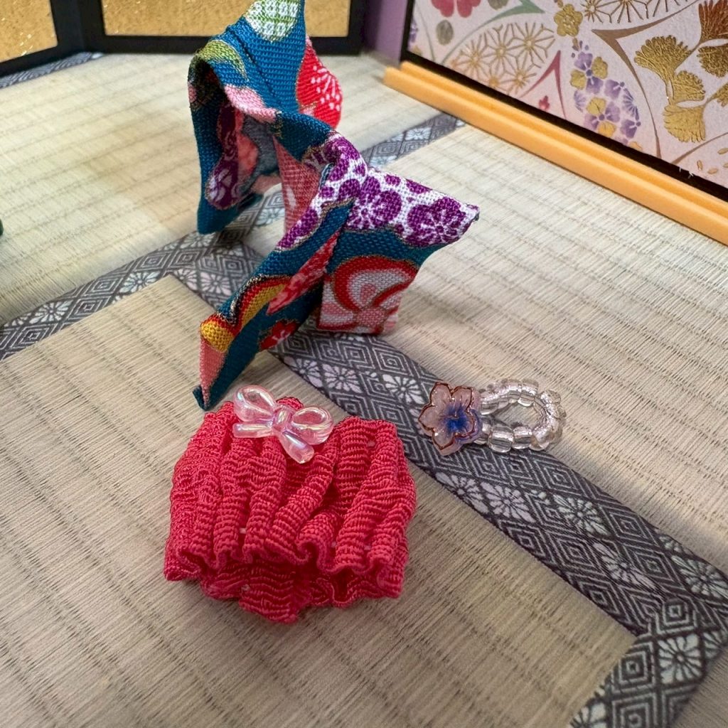 طقم بيبي هاكاما مكون من 3 قطع E مصنوع يدويًا