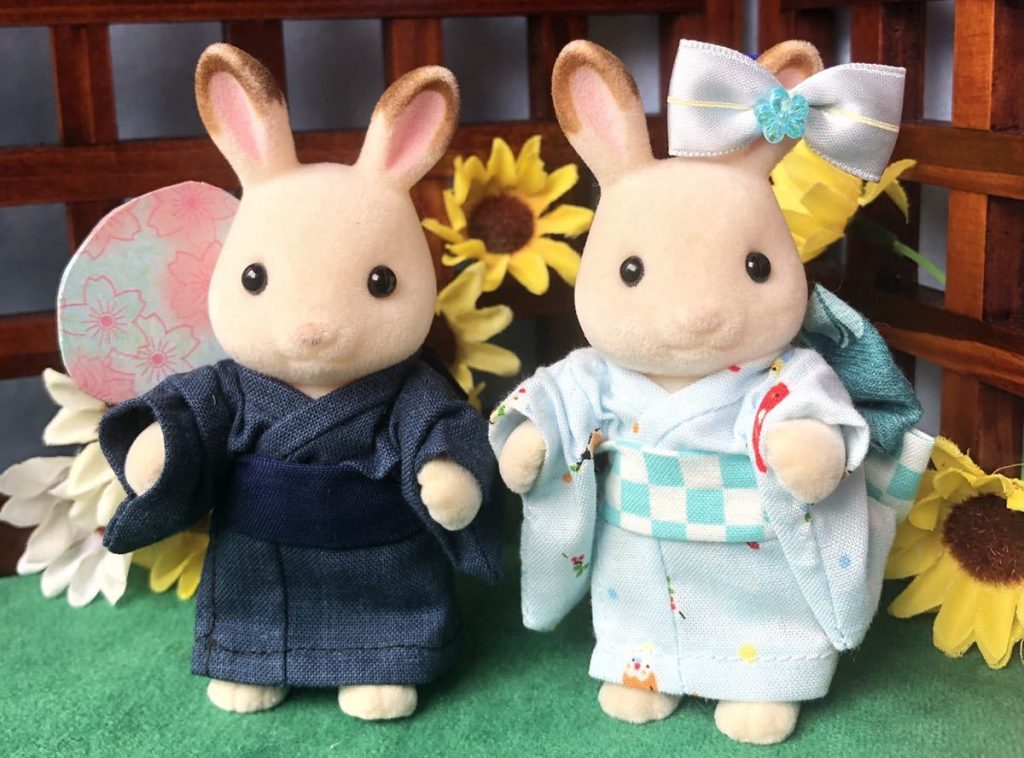 KIMONO HECHO A MANO PARA PAREJA AZUL MARINO Y AZUL CLARO Calico Critters Sylvanian Families