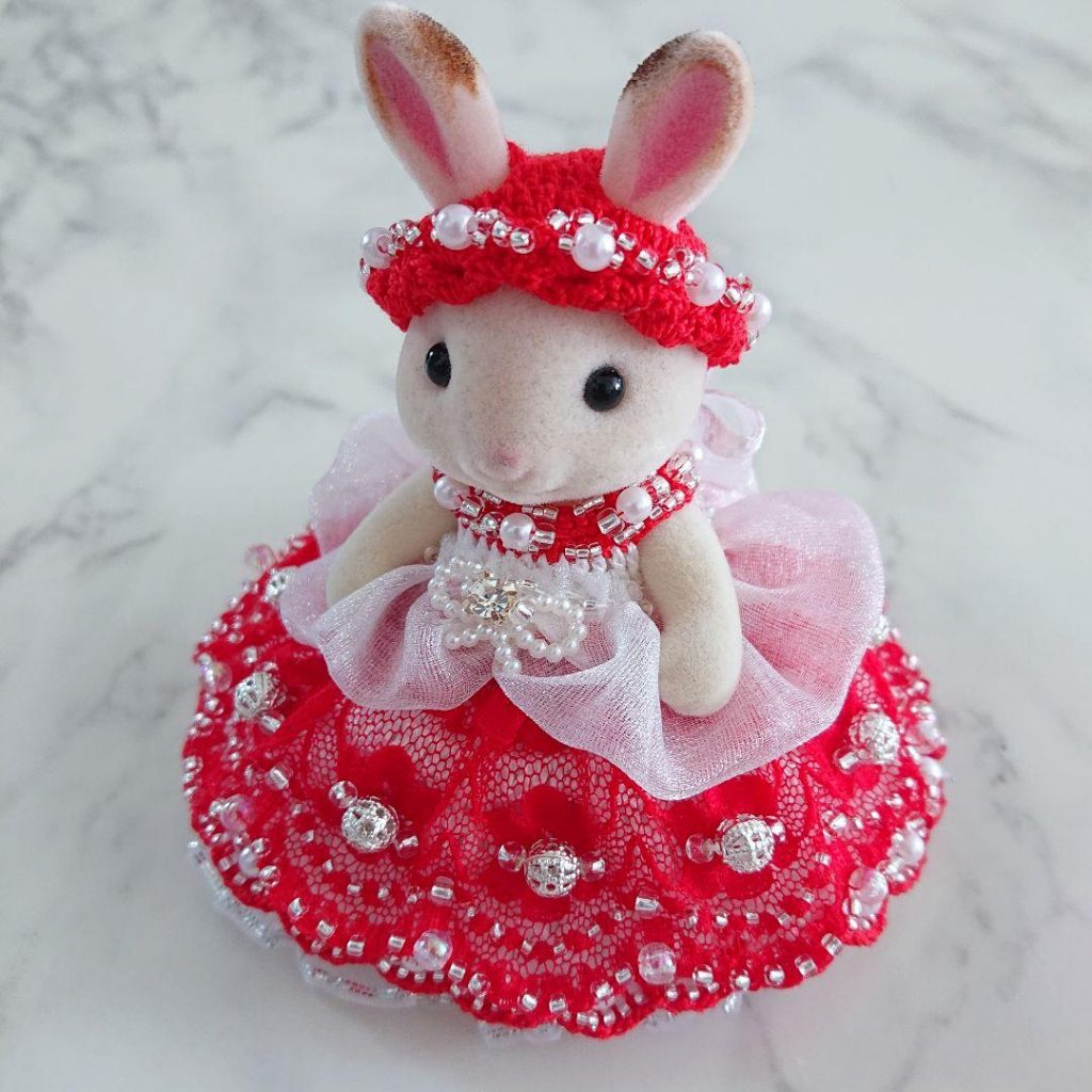 HANDMADE RED DRESS WITH PEARL FOR MOTHER Sylvanian Families