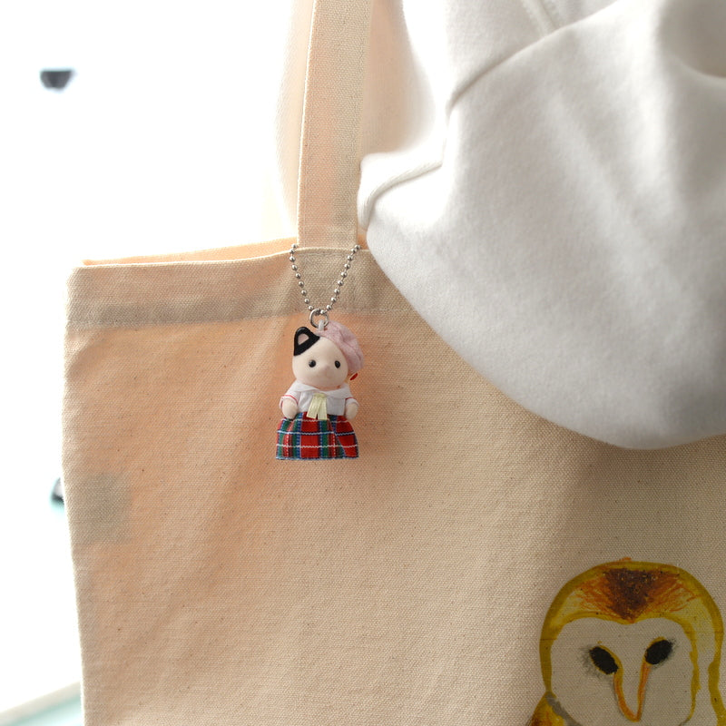 Key Chain Charcoal Cat School Girl Sailor-Style 96030 Sylvanian Families Calico Critters