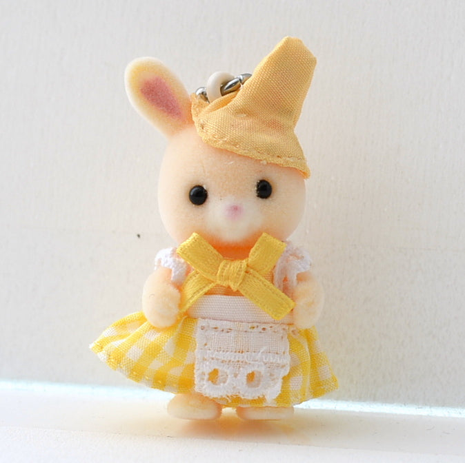 HANAZONO RABBIT KEY CHAIN YELLOW Fukuoka Regional Sylvanian Families