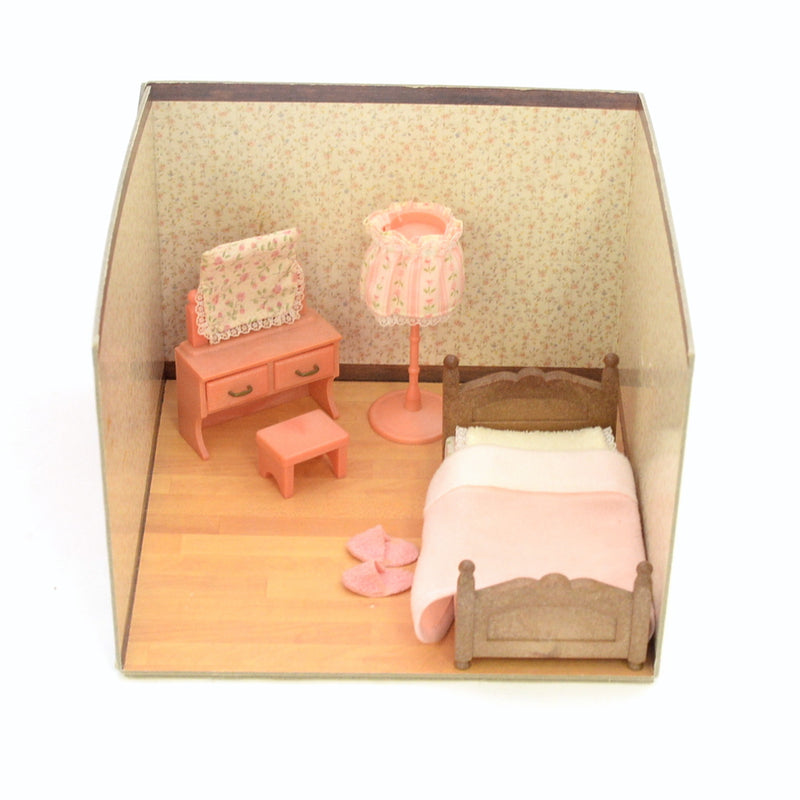 [Used] BED ROOM WITH FURNITURE SET Epoch Sylvanian Families