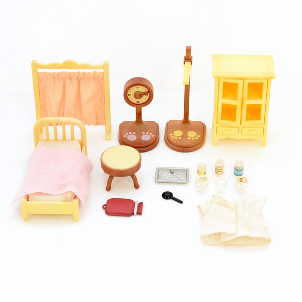 [Used] NURSE'S OFFICE SET  S-02 Epoch Japan Sylvanian Families