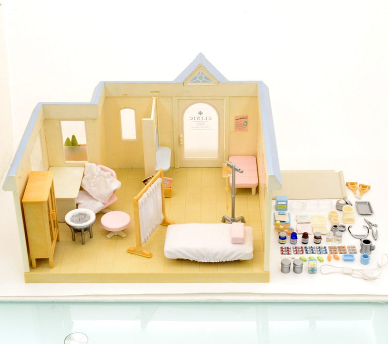 [Used] COUNTRY CLINIC H-01 Japan Sylvanian Families