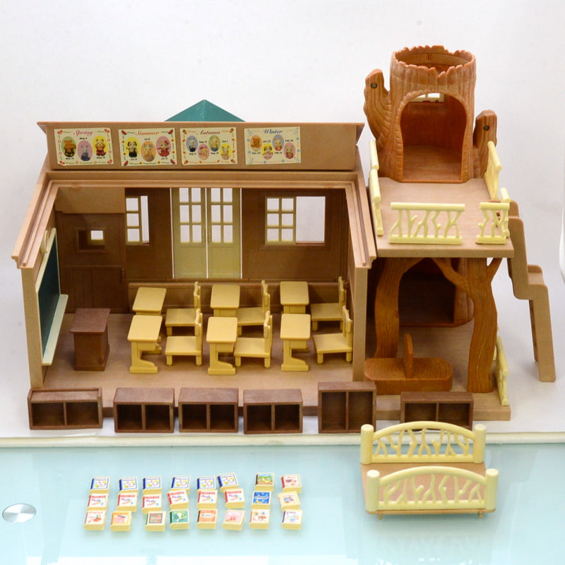 Sylvanian school house online