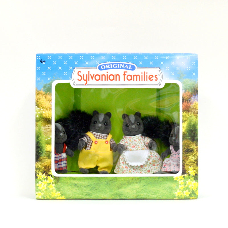 Vintage Bouquet Skunk Family 4104 1999 Sylvanian Families Calico Critters