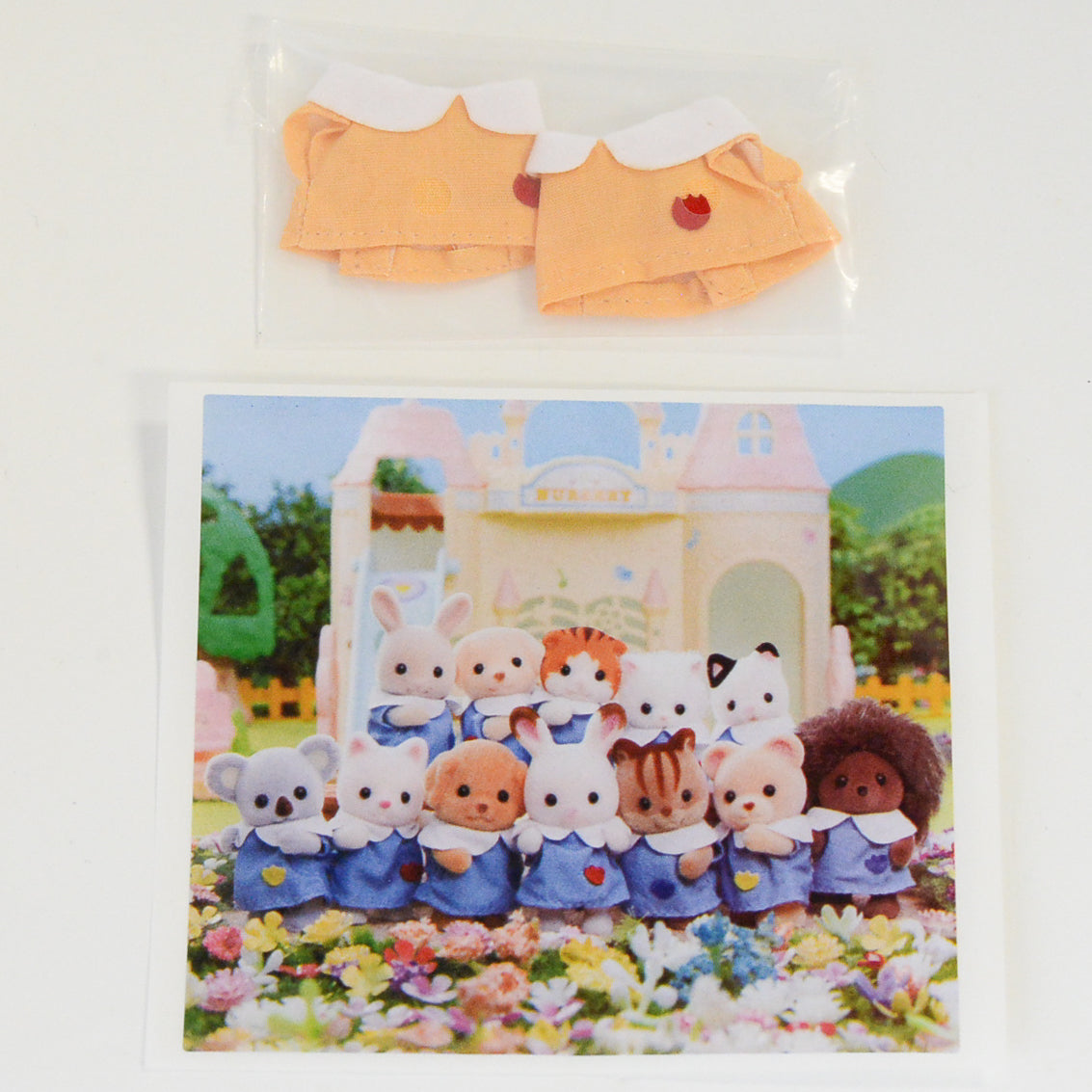 زي موحد لروضة الأطفال برتقالي 2 مجموعة ألعاب عائلية سيلفانيان كاليكو كريترز