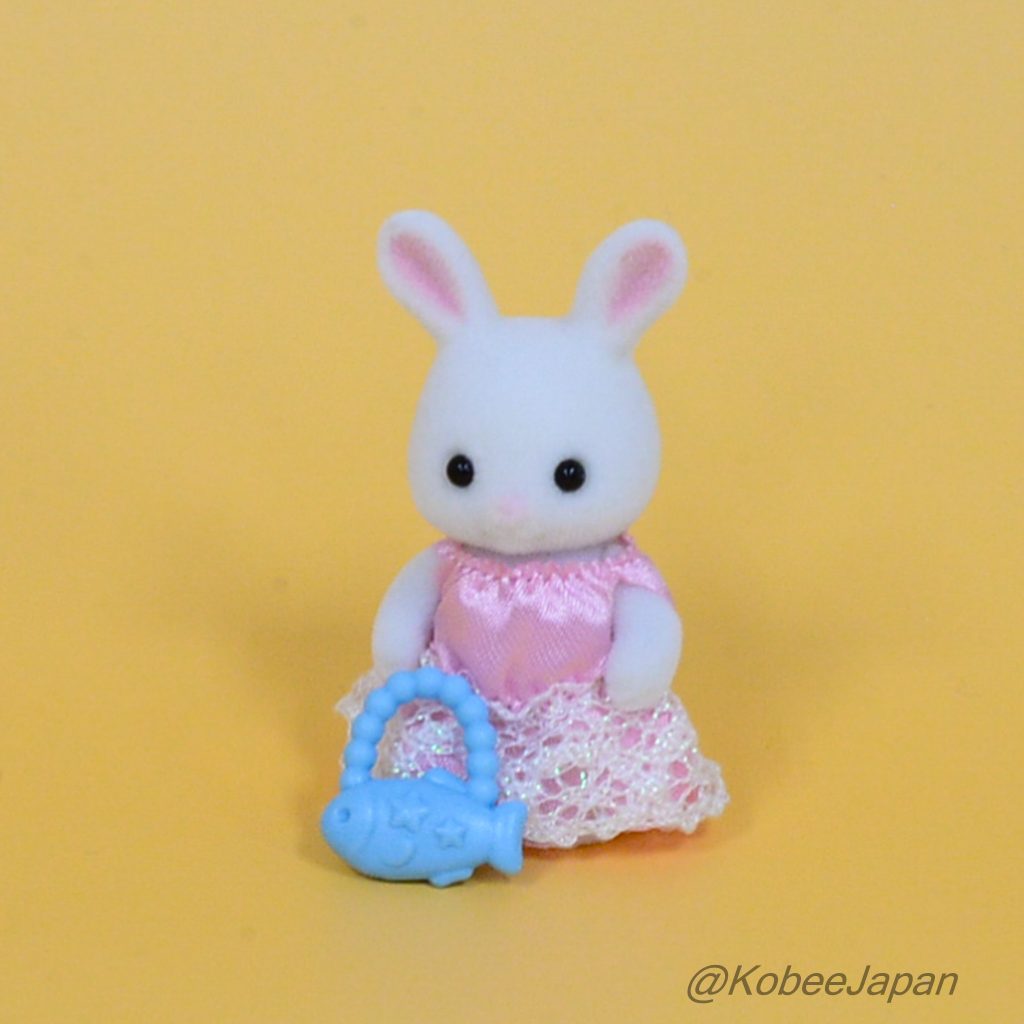 Baby Sea Friends Series Baby White Rabbit With Fish Bag 2023 Sylvanian Families Calico Critters