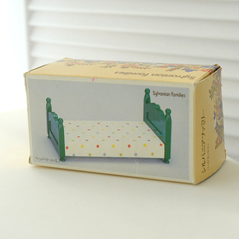 Lit vert (L) Pois blancs KA-07 Familles Sylvanian Calico Critters