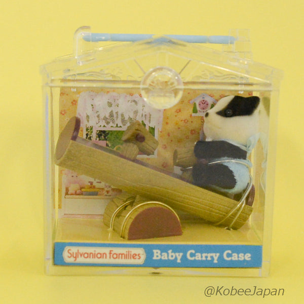 Baby Carry Case Badger 4391F Royaume-Uni Flair Calico Critters