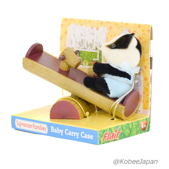 BABY CARRY CASE BADGER 4391F UK Flair Sylvanian Families