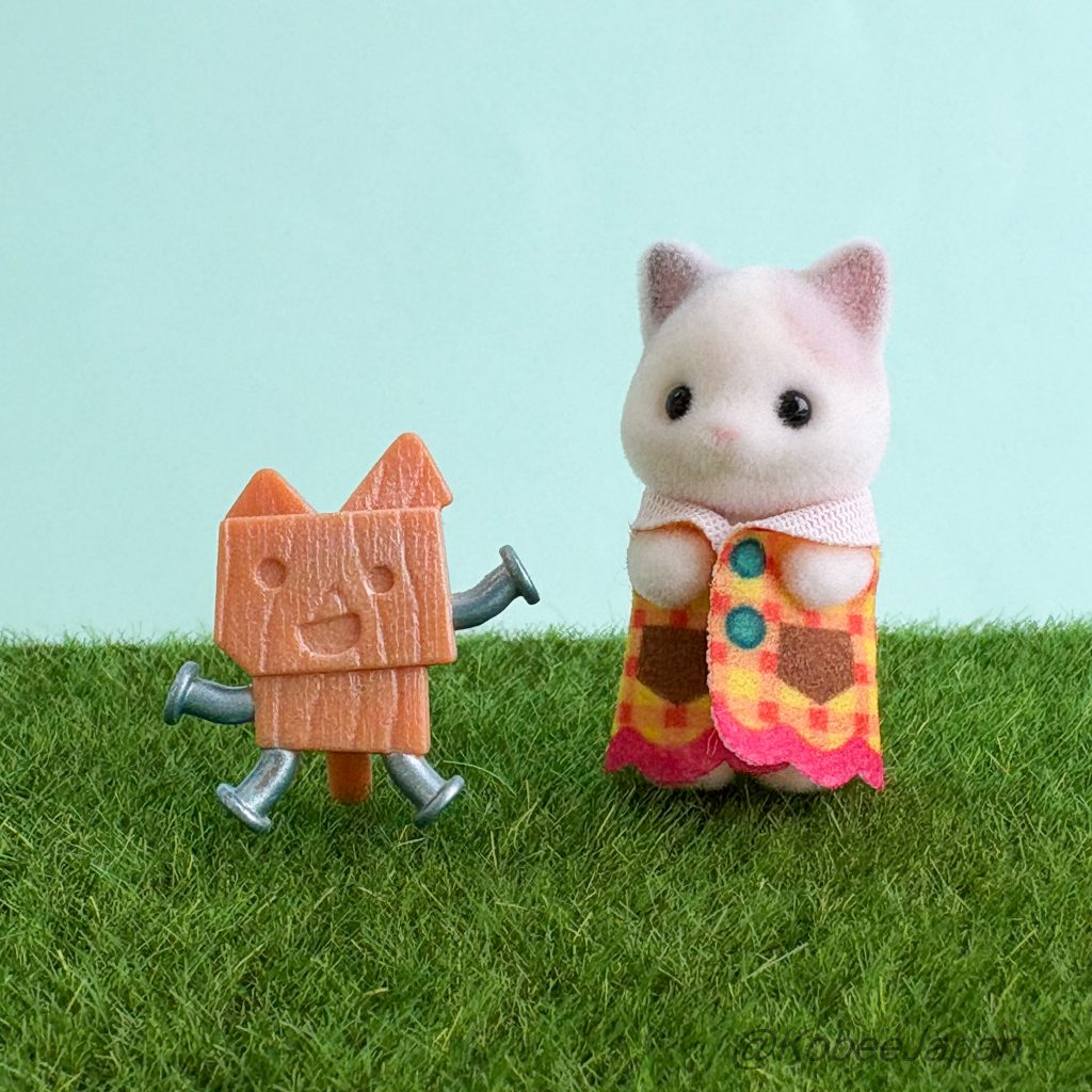 Série Amoureux de l'Artisanat Bébé Petit Chat Latte avec Création Artisanale 2025 Familles Sylvanian Calico Critters
