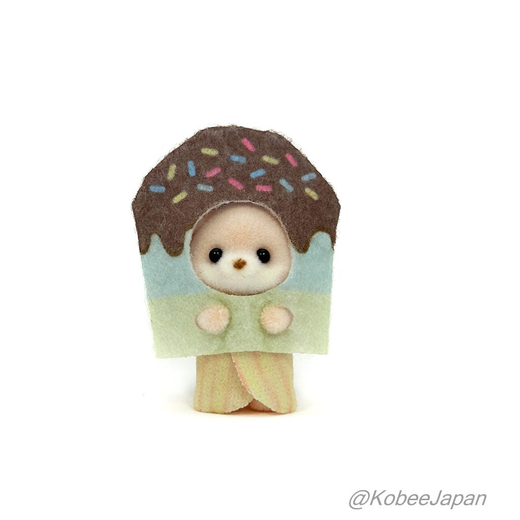العرض اللذيذ: سلسلة طفل ثعلب الفنك السري من Familymart 2024 Sylvanian Families Calico Critters