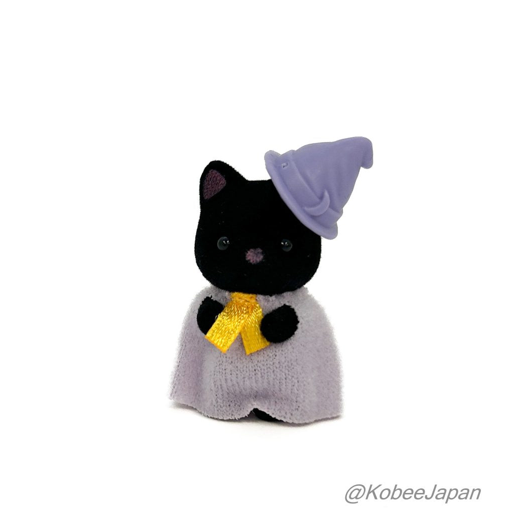 Serie Bebé Mágico Pequeño Gato de Medianoche Bebé con Disfraz de Bruja Familias Sylvanian Calico Critters