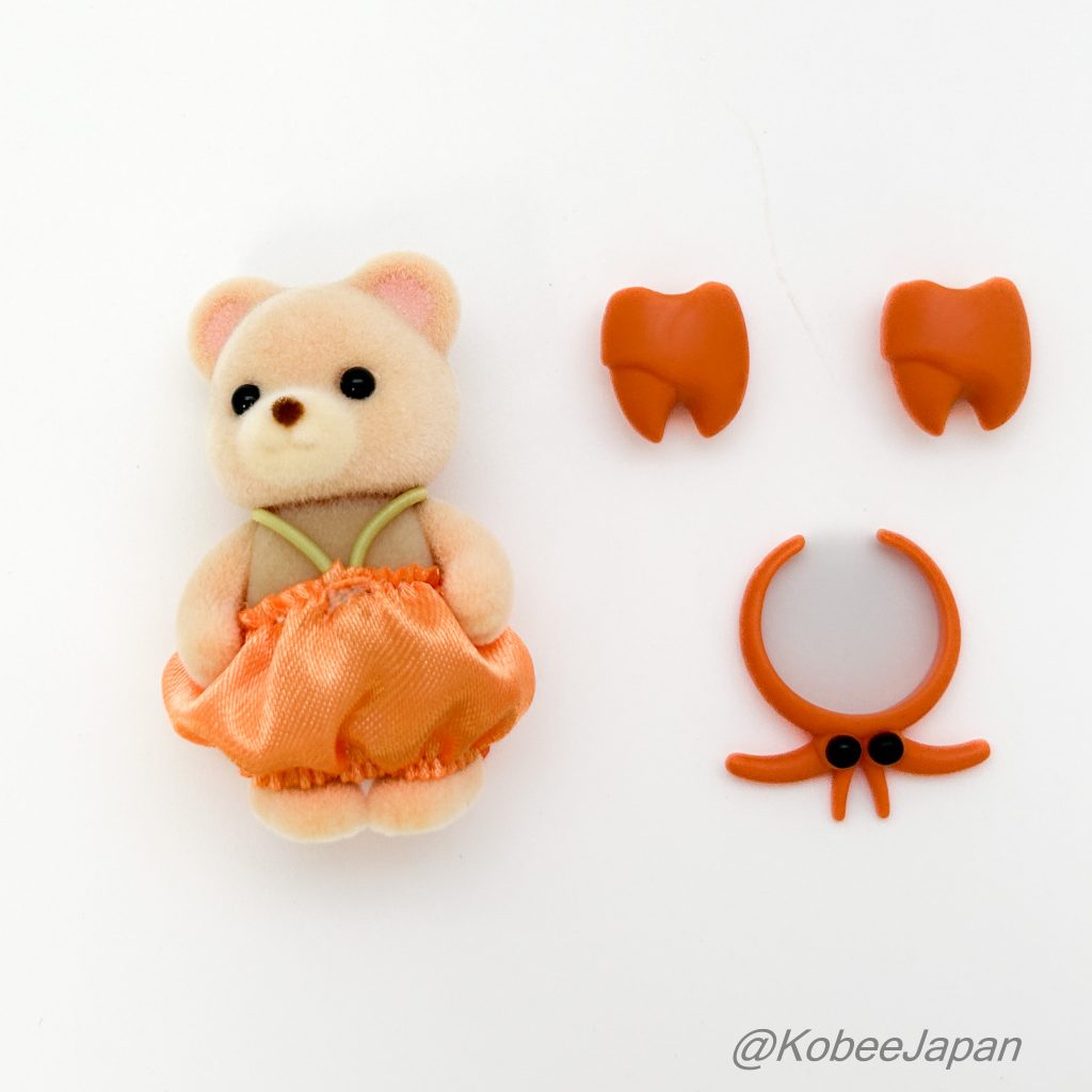 Serie Amigos del Mar Bebé Oso Bebé Diadema y Guantes de Langosta 2023 Familias Sylvanian Crítters de Calico