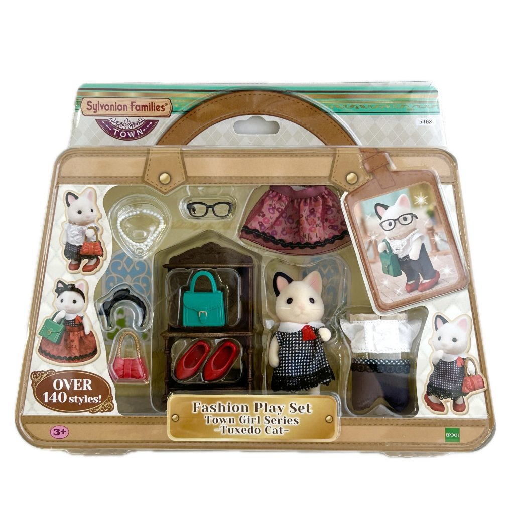 Fashion Play Set Town Girl Series Tuxedo Cat Charcoal Cat 5462 Sylvanian Families Calico Critters