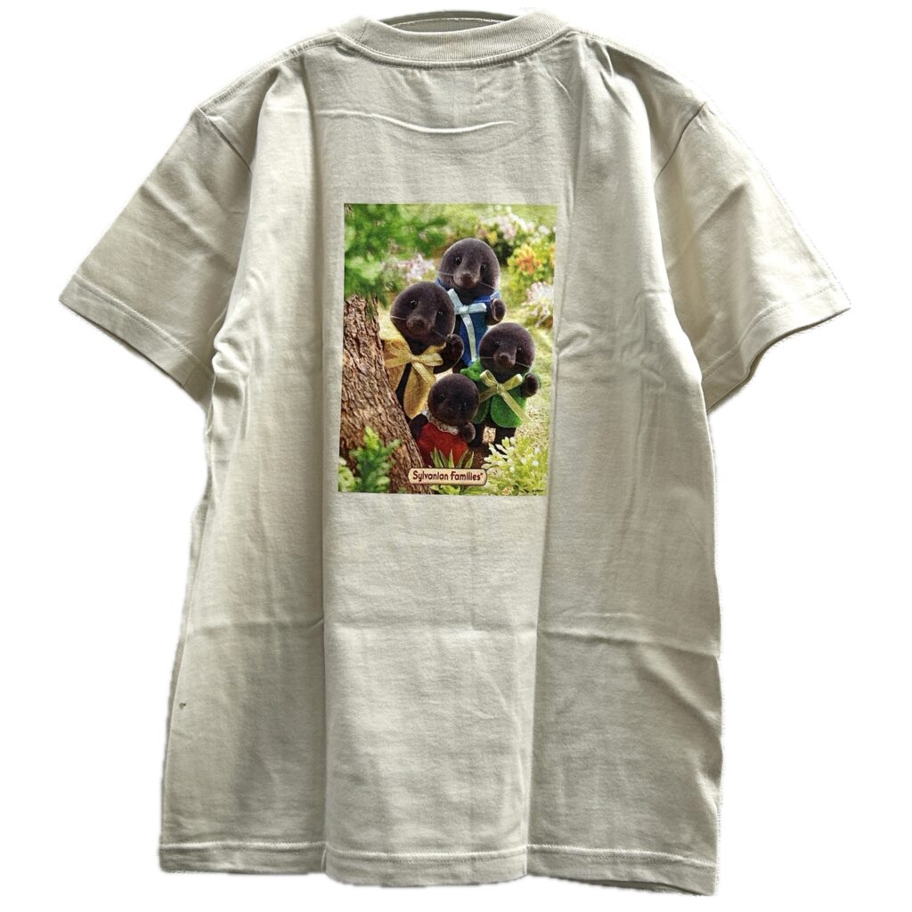 Mole Family Ambassador T-Shirt (Back Print) Light Beige XS Amazon Original Sylvanian Families Calico Critters