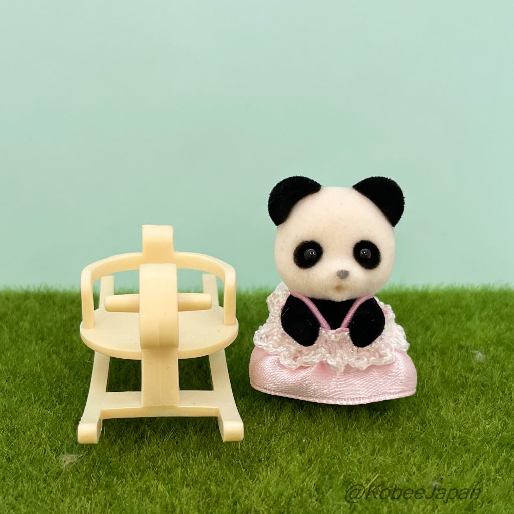 Bébé et Cheval à Bascule Série Panda Familles Sylvanian Calico Critters
