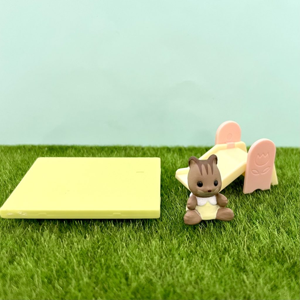 Capsules Toy Baby House and Garden Squirrel Baby Slide 2025 Sylvanian Families Calico Critters